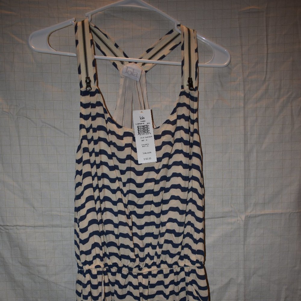 NWT Lola brand dress with pockets size M
